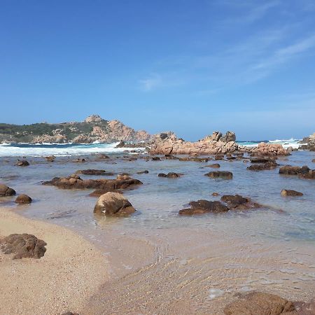 Appartamento Panoramico Calarossa Sardegna Isola Rossa Dış mekan fotoğraf