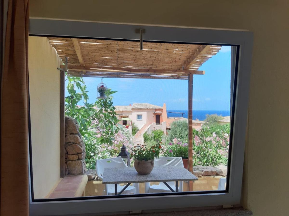 Appartamento Panoramico Calarossa Sardegna Isola Rossa Dış mekan fotoğraf