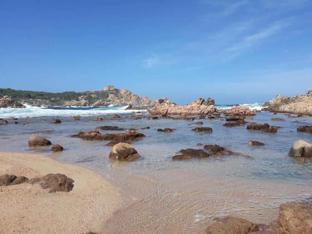 Appartamento Panoramico Calarossa Sardegna Isola Rossa Dış mekan fotoğraf