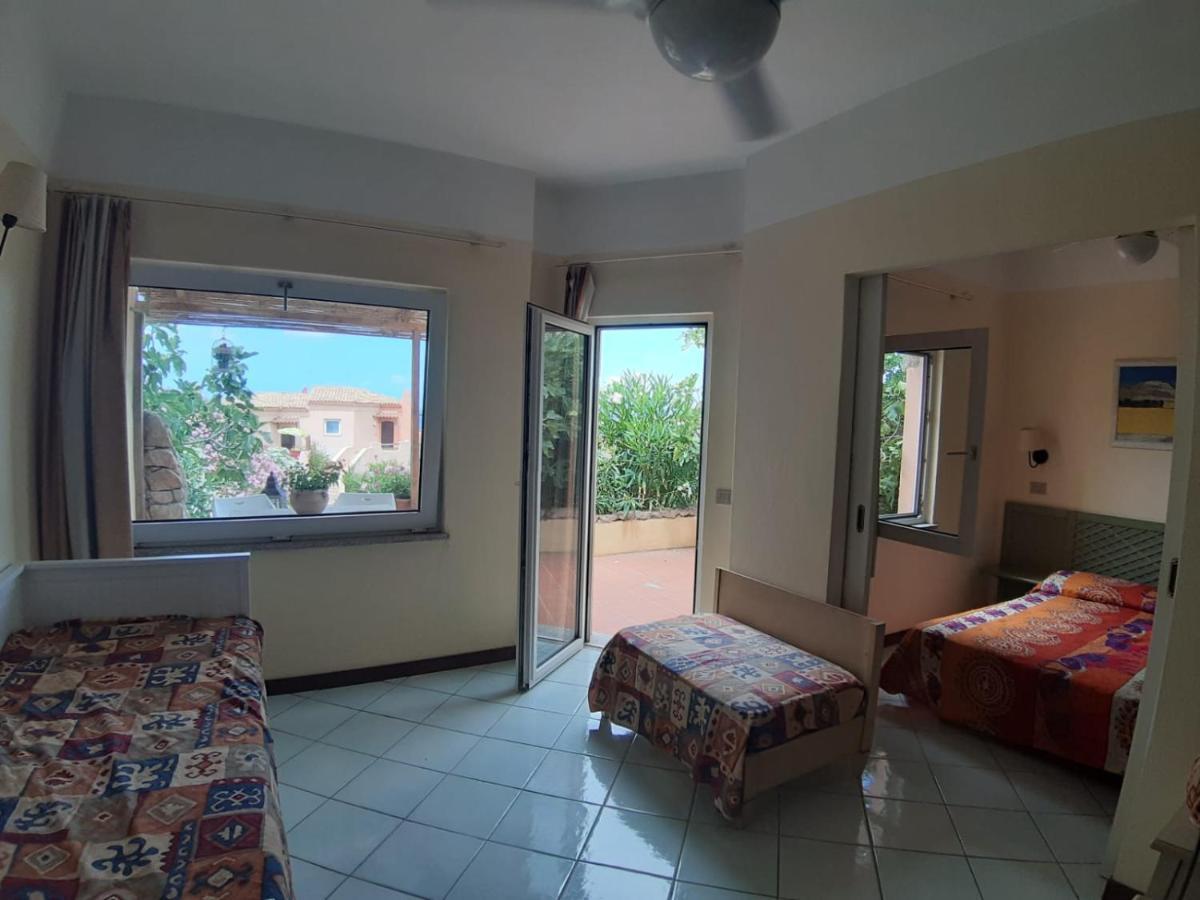 Appartamento Panoramico Calarossa Sardegna Isola Rossa Dış mekan fotoğraf