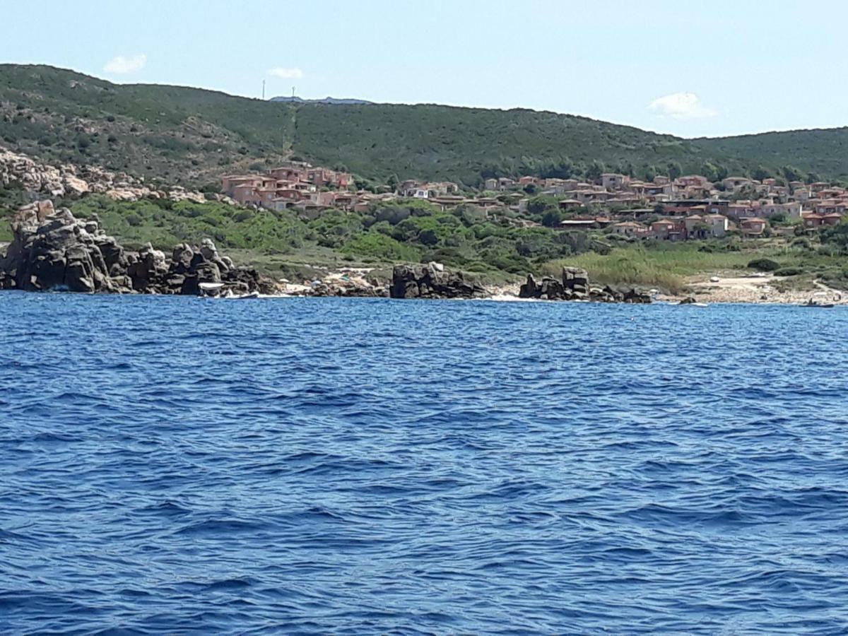 Appartamento Panoramico Calarossa Sardegna Isola Rossa Dış mekan fotoğraf