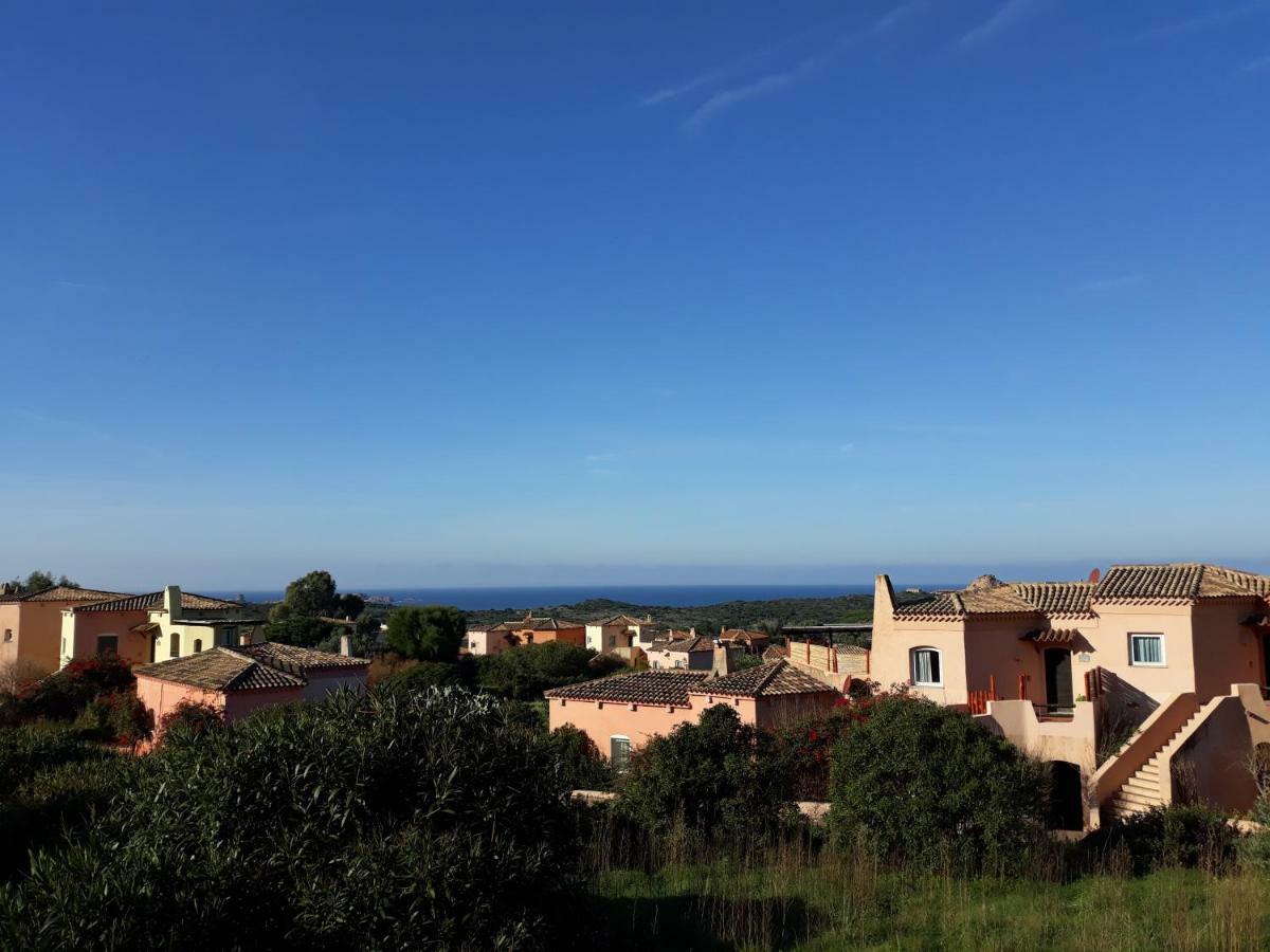 Appartamento Panoramico Calarossa Sardegna Isola Rossa Dış mekan fotoğraf